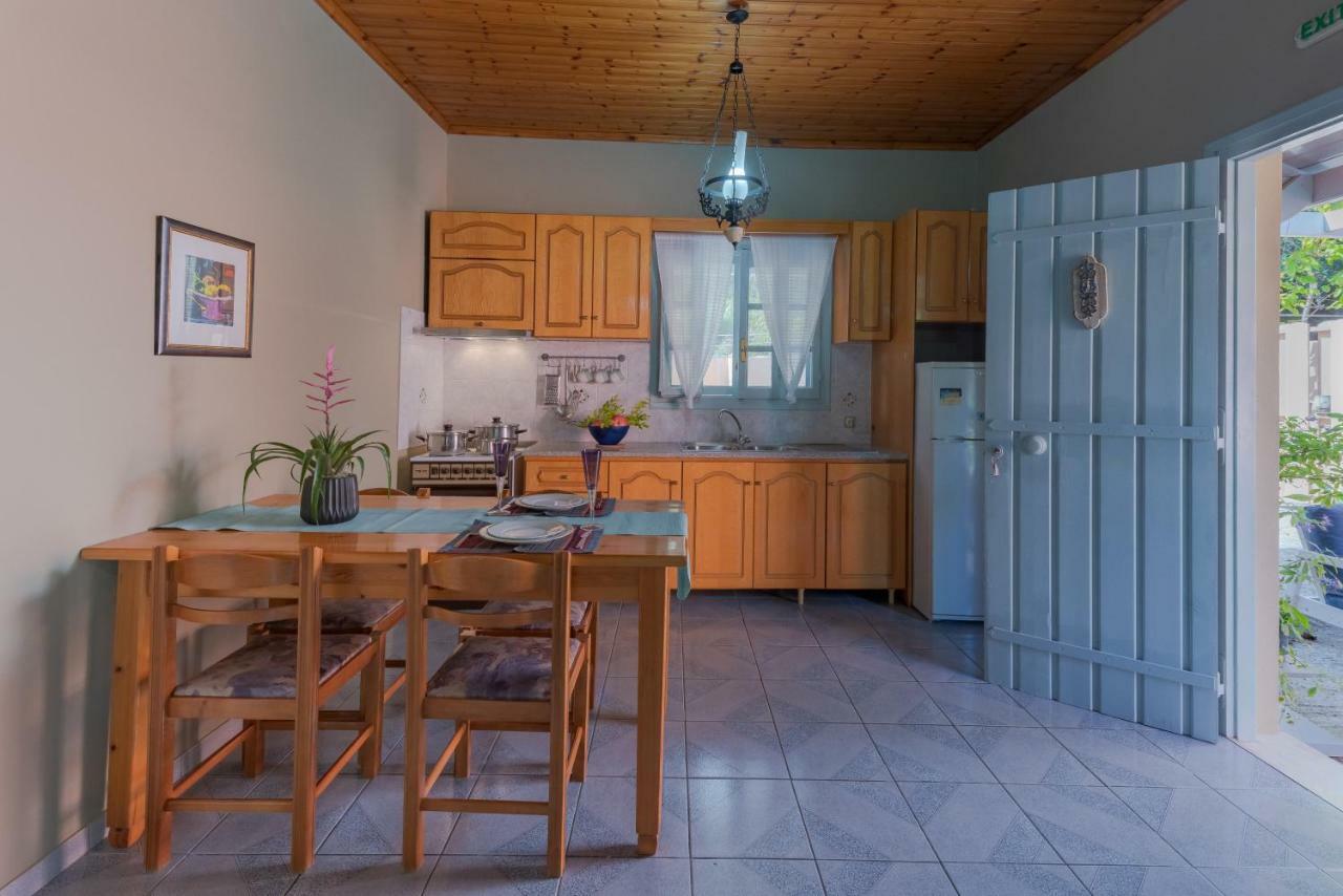 Mihaila Bungalows Spartià Buitenkant foto